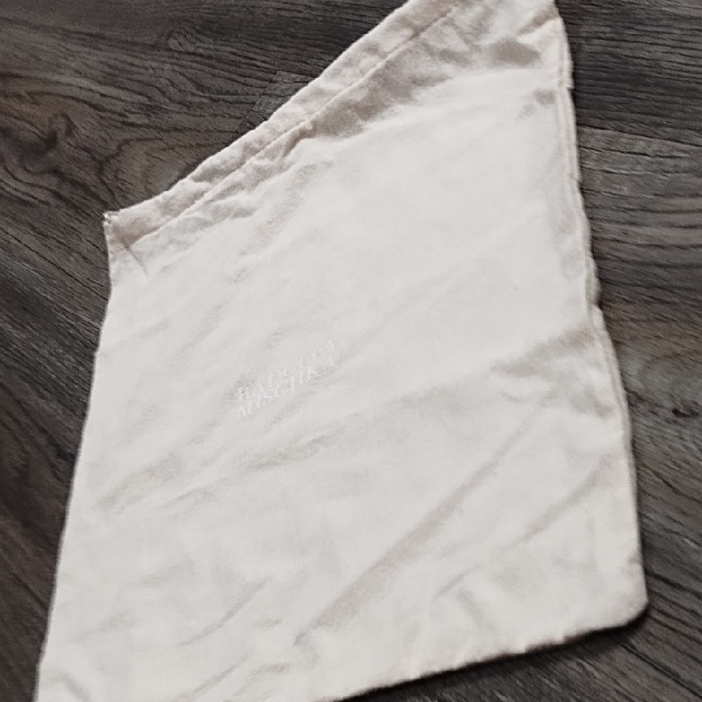 Badgley Mischka Cream Dust Bag - Picture 4 of 7